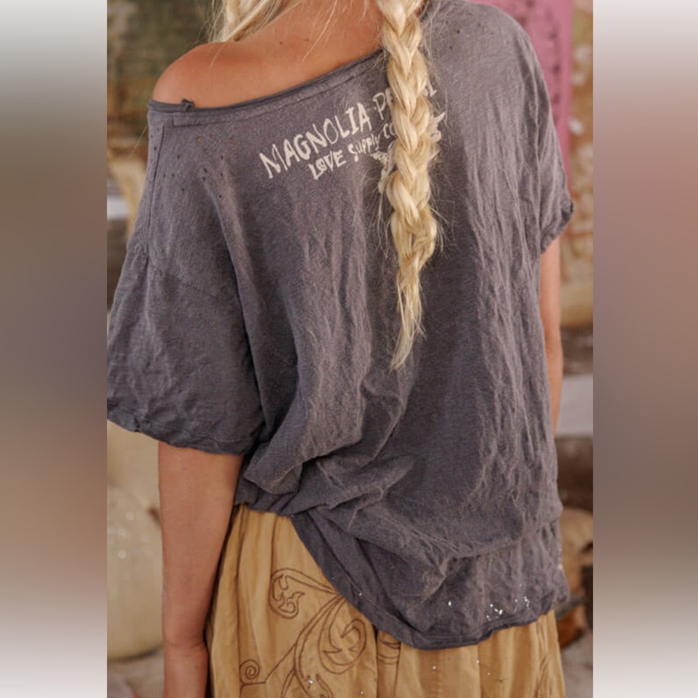 Magnolia Pearl sky dolphin Blouse tee - Picture 4 of 4